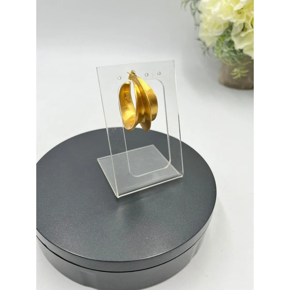 Kenneth Lane KJL Vintage Gold Tone Wider Hoop Clip on Earring  * Single - Picture 2 of 13